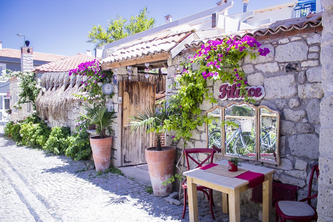 Konukevi Fi̇li̇zce Konuk Evi Alaçatı